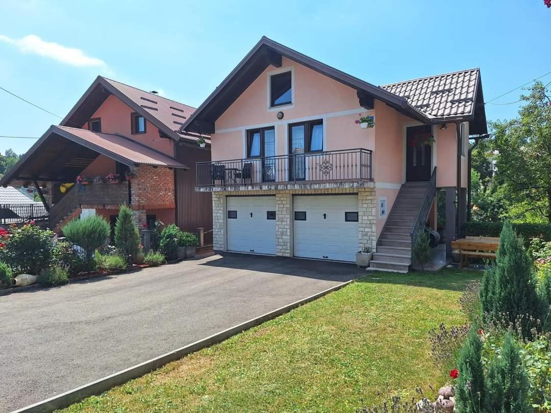 Holiday Home Lana Fužine Exterior foto